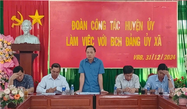 Đoàn công tác Huyện ủy Vĩnh Thuận làm việc với Ban Chấp hành Đảng ủy xã Vĩnh Bình Bắc